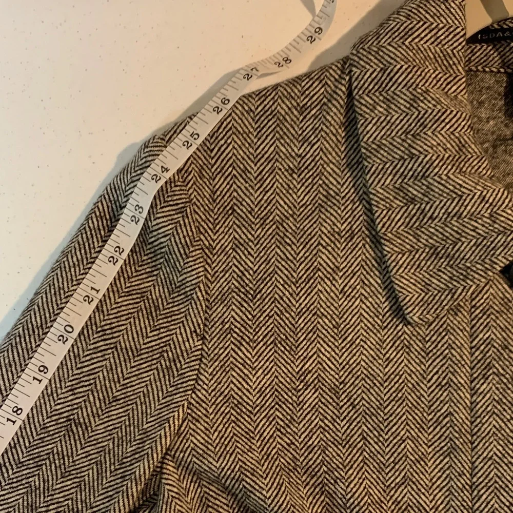 Gray Patterned Women's Trench Coat - Picture 11 of 12